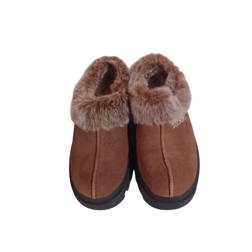 Skechers Shindigs Fortress Suede Clogs Size 6
